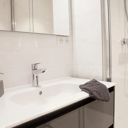 Standing Proche Gare, Et Commerce *