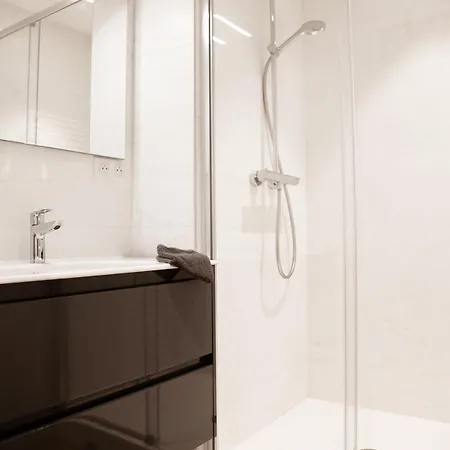 Standing Proche Gare, Et Commerce