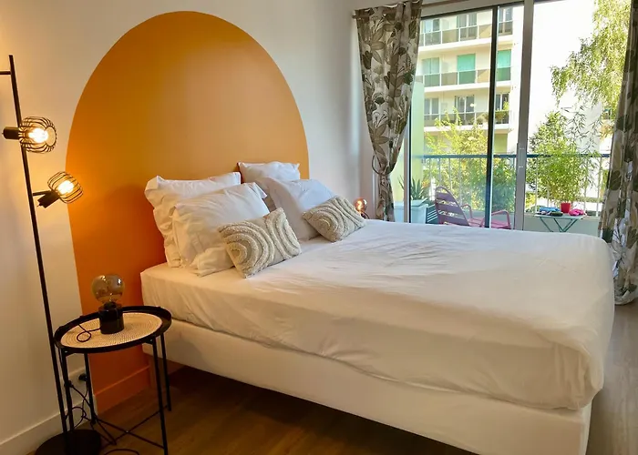 Standing Proche Gare, Et Commerce